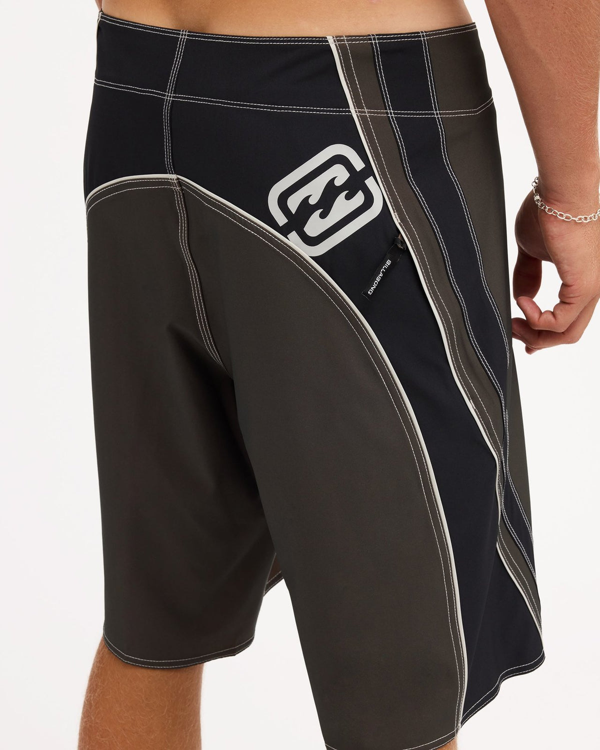 Mens Fluid 2K Pro 21" Board Shorts Dark Brown - Image 4