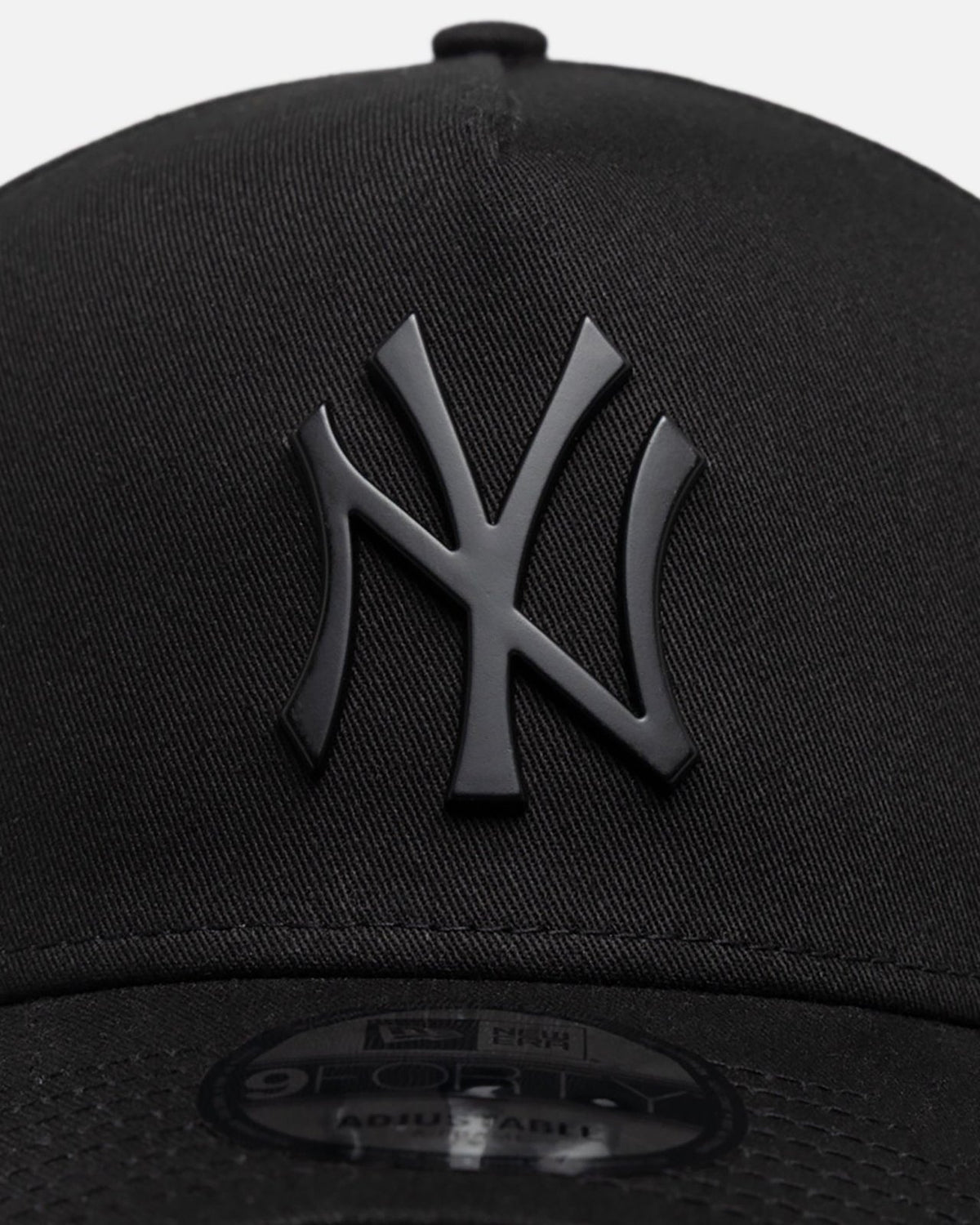 New York Yankees 9FORTY A-Frame Snapback - Black Metal Badge - Image 5
