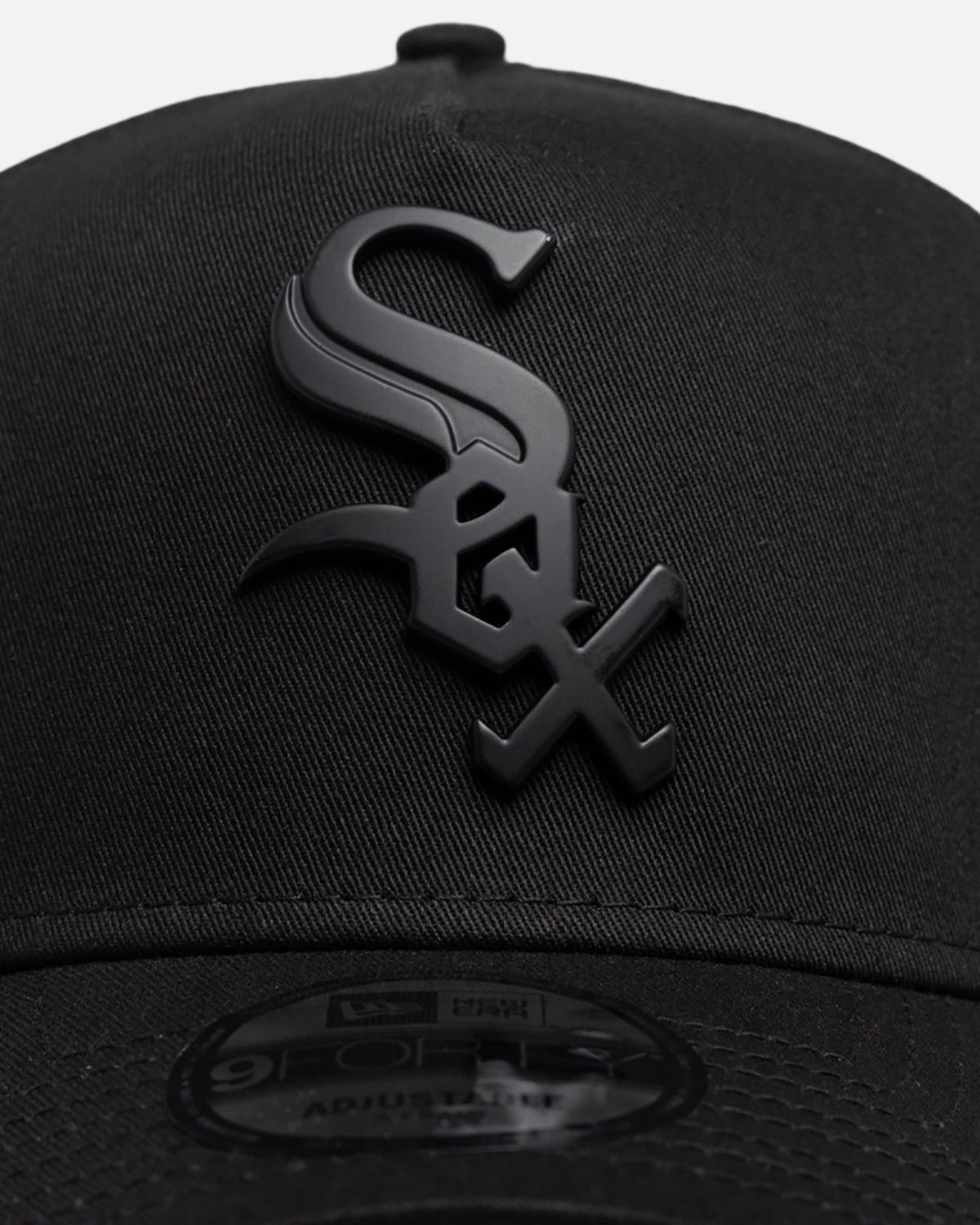 Chicago White Sox 9FORTY A-Frame Snapback - Black Metal Badge - Image 5
