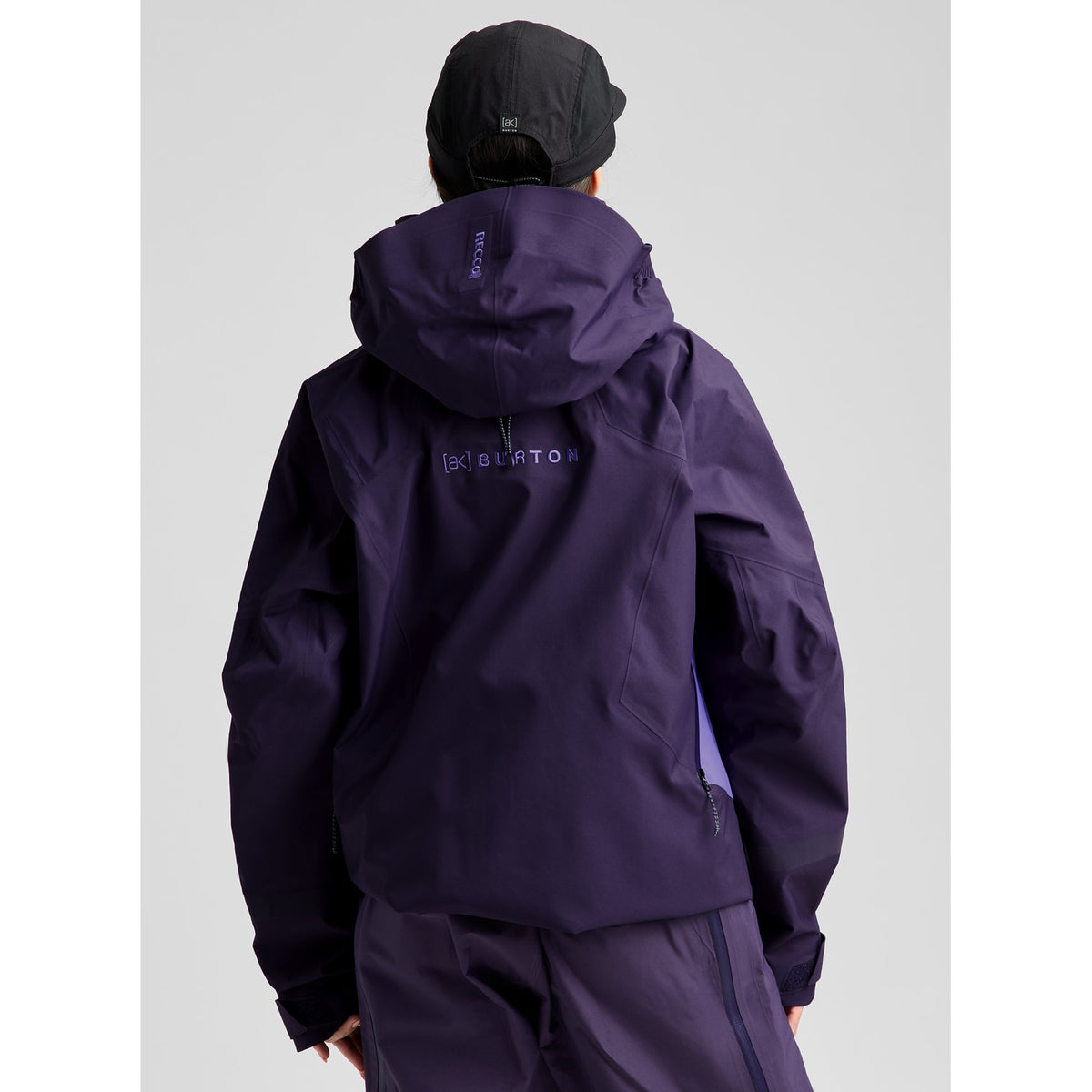 Womens [Ak] Acamar Gore-Tex Pro 3L Jacket Nightshade Purple / Purple Voltage - Image 6
