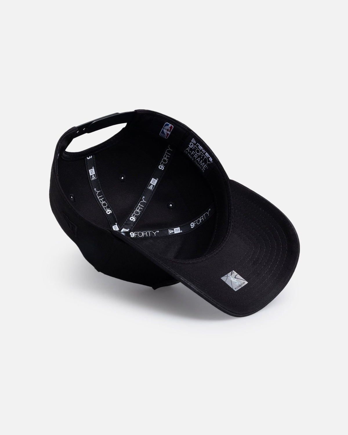 Chicago Bulls 9FORTY A-Frame Snapback - Black Metal Badge - Image 6