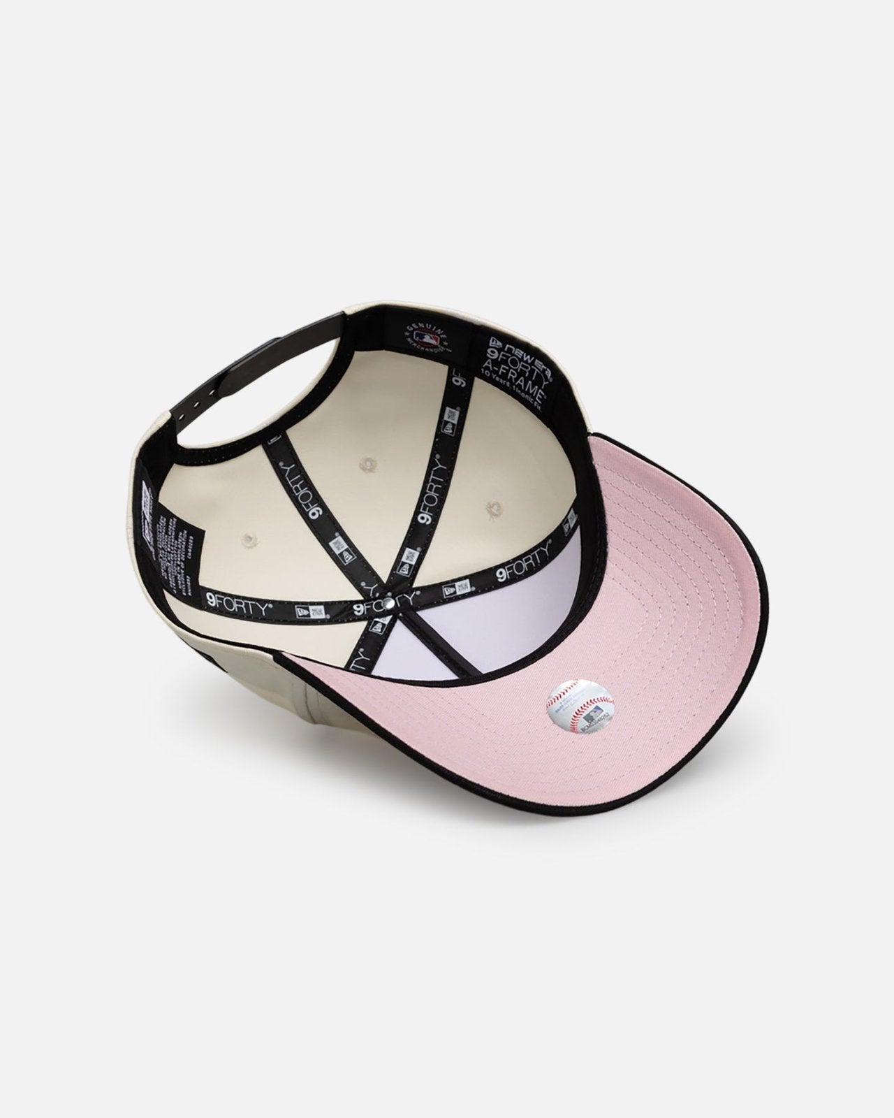 New York Yankees 9FORTY A-Frame Snapback - Chrome Black Pink - Image 6