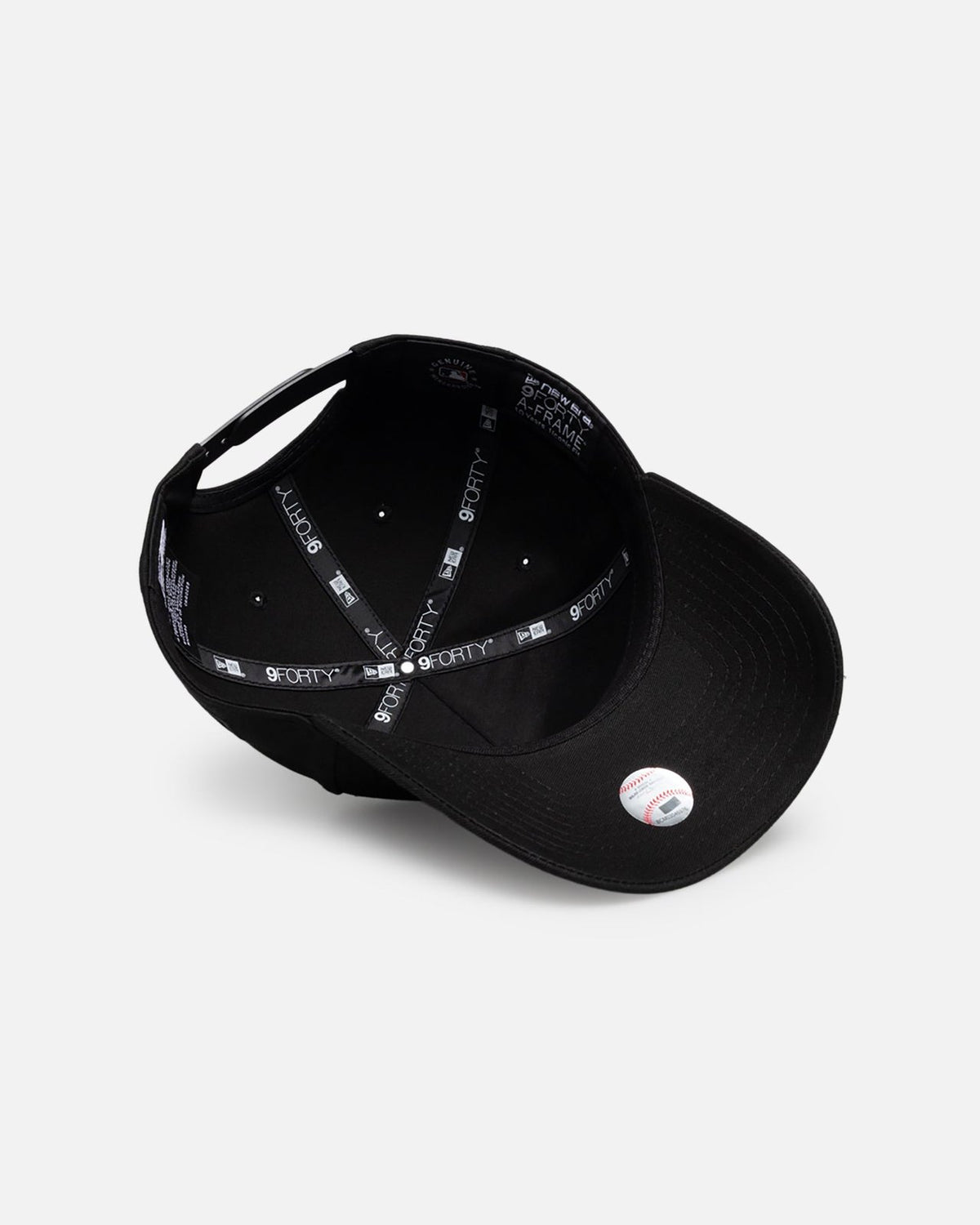 New York Yankees 9FORTY A-Frame Snapback - Black Metal Badge - Image 6