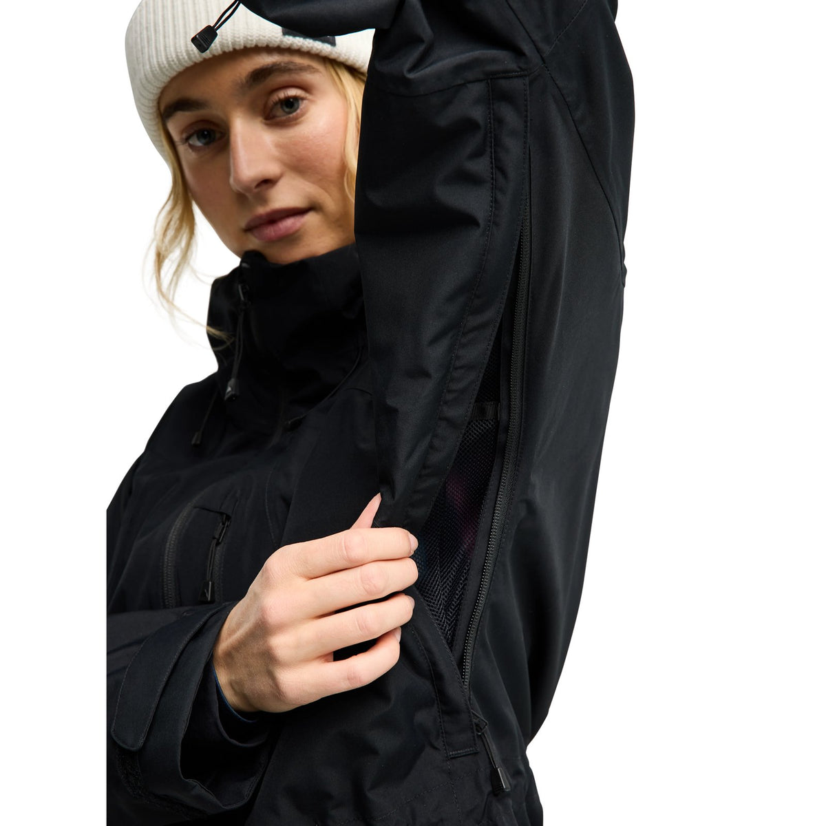Womens Reserve 2L Jacket True Black - Image 8