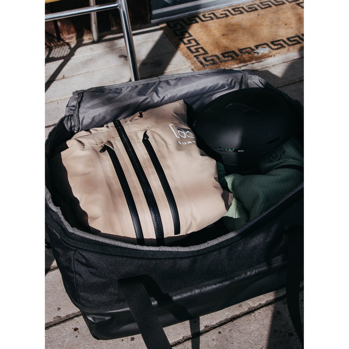 Gig 70L Duffel Bag True Black - Image 9