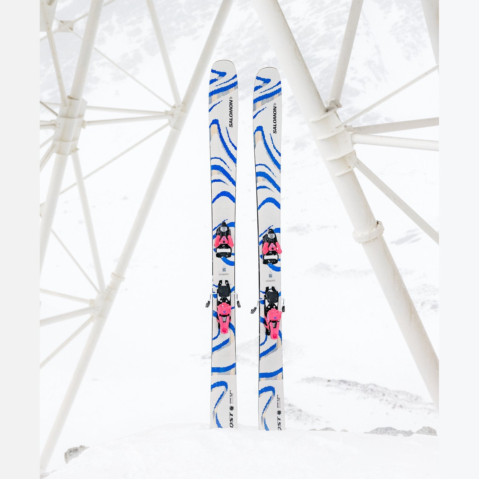 Strive 14 Multinorm Sachet Pink / Black / Race Blue - Image 3
