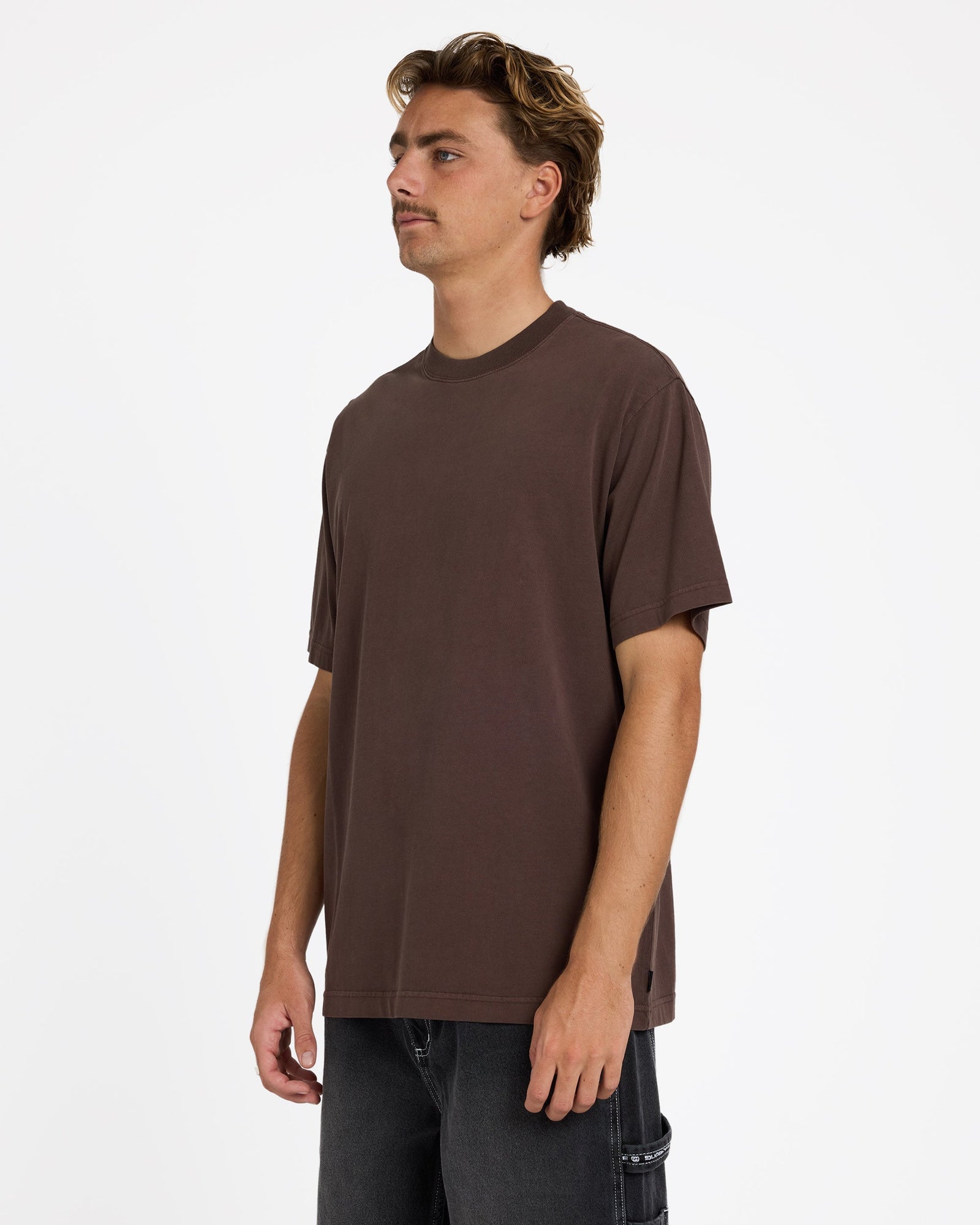 Mens Premium Wave Wash T-Shirt Chocolate - Image 3