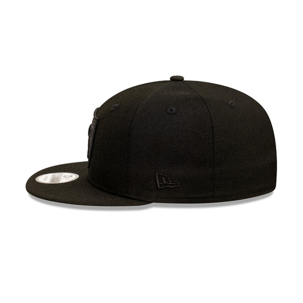 9FIFTY Las Vegas Raiders NFL Essentials Black on Black Snapback Cap