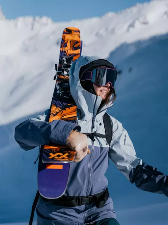 Revolt 121 Skis 2025