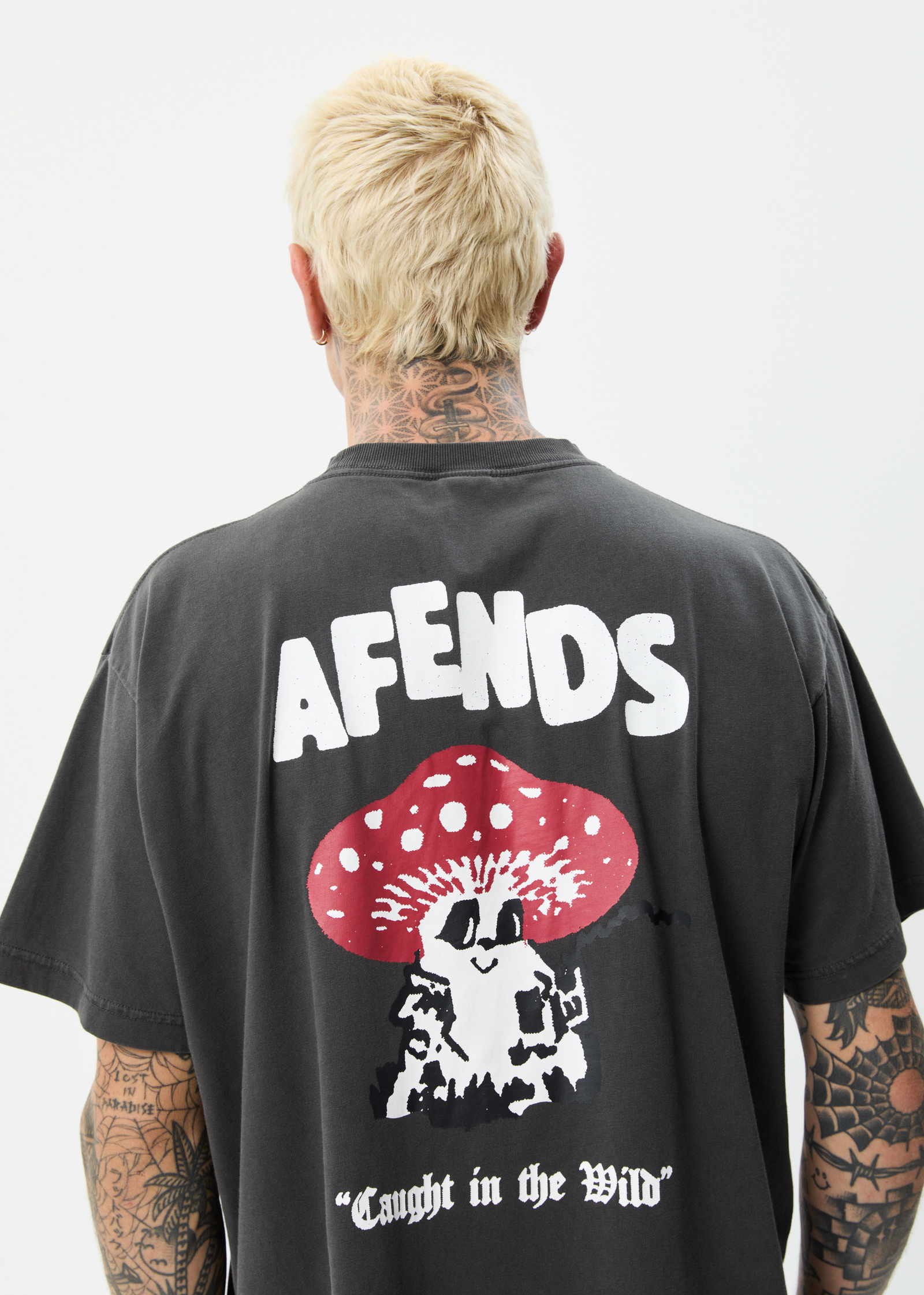 Caught In The Wild - Recycled Regular Graphic T-Shirt - Stone Black