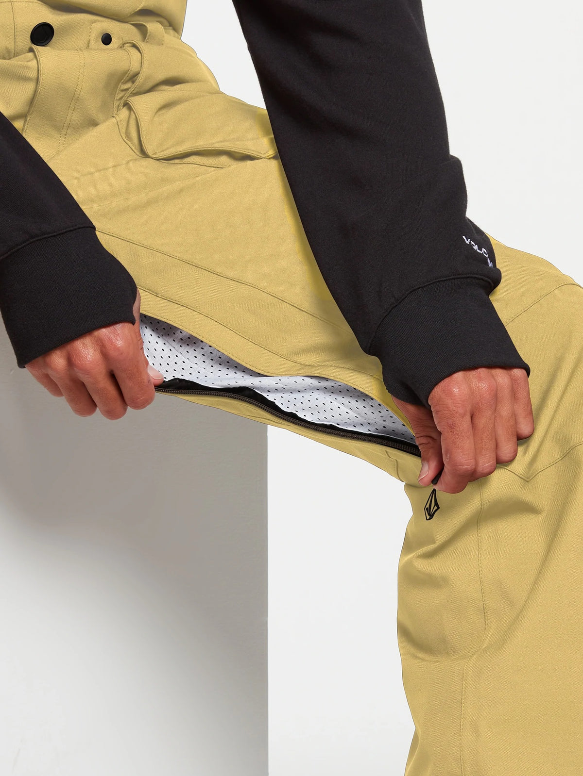 Roan Bib Overall Snowboard Pant