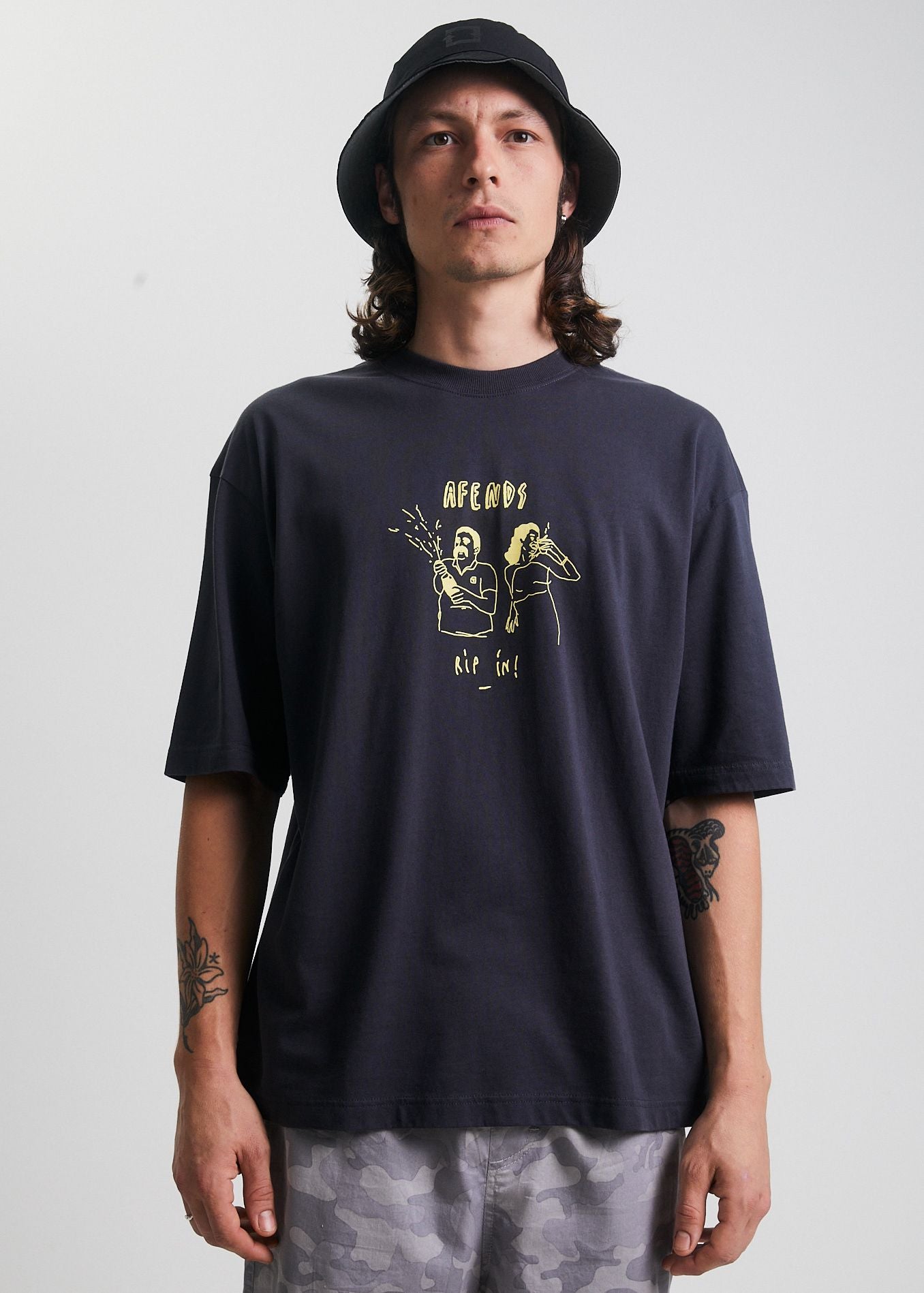 Afends Rip In  - Unisex Recycled Oversized Graphic T-Shirt - Charcoal Charcoal