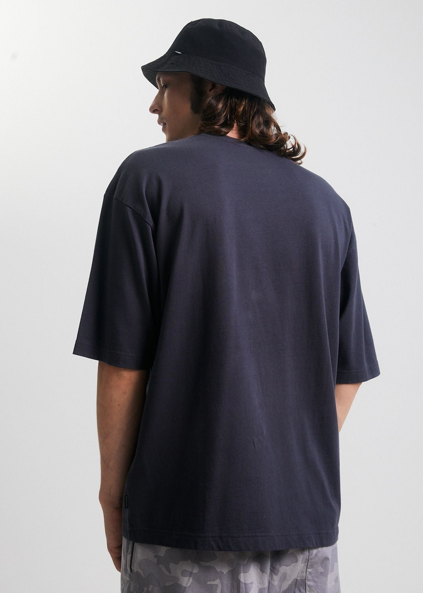 Afends Rip In  - Unisex Recycled Oversized Graphic T-Shirt - Charcoal Charcoal