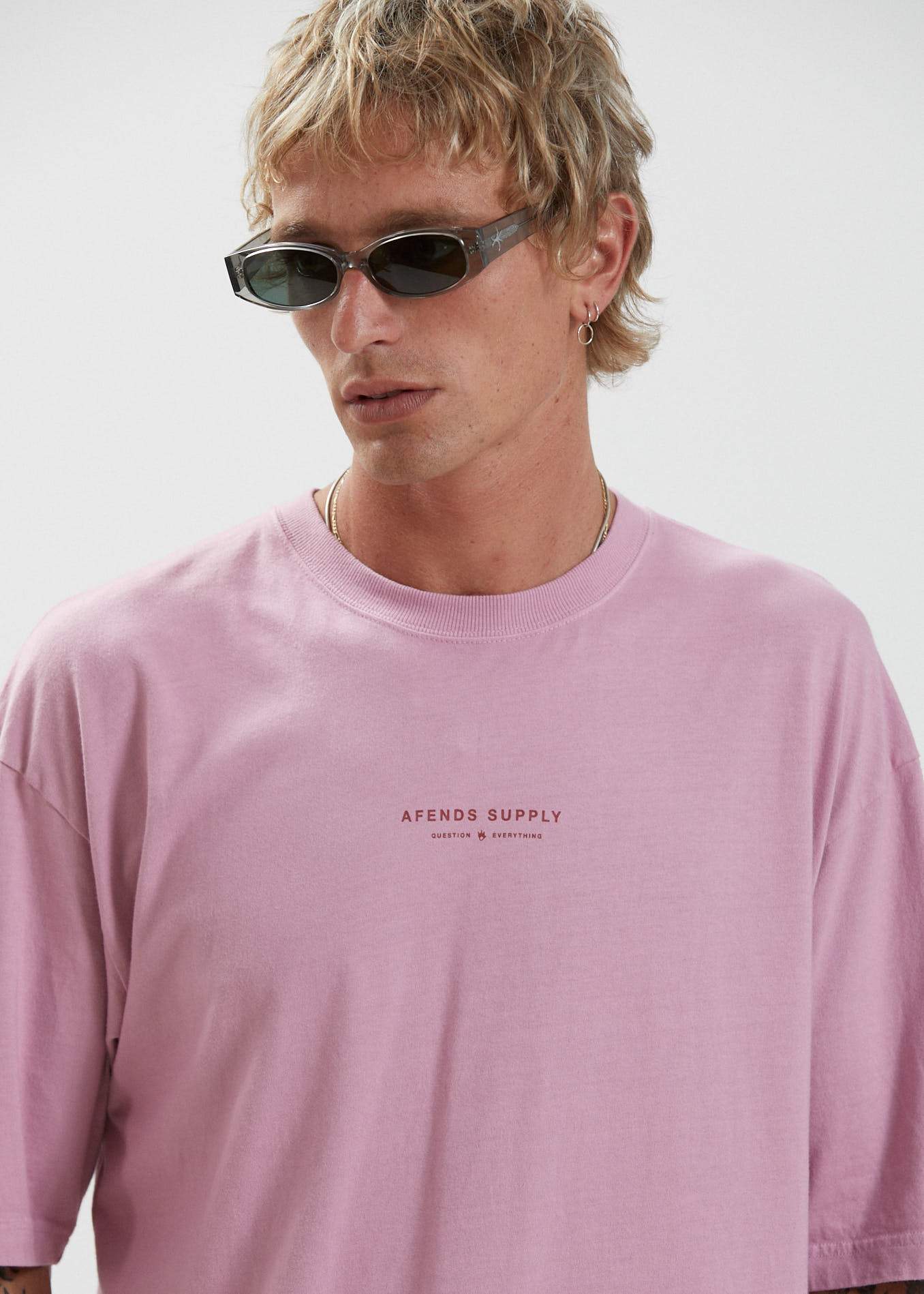Afends Supply  - Recycled Oversized T-Shirt - Black Smokey pink