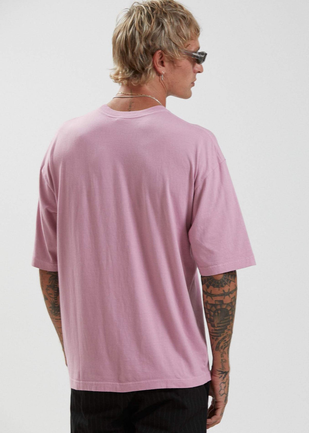 Afends Supply  - Recycled Oversized T-Shirt - Black Smokey pink