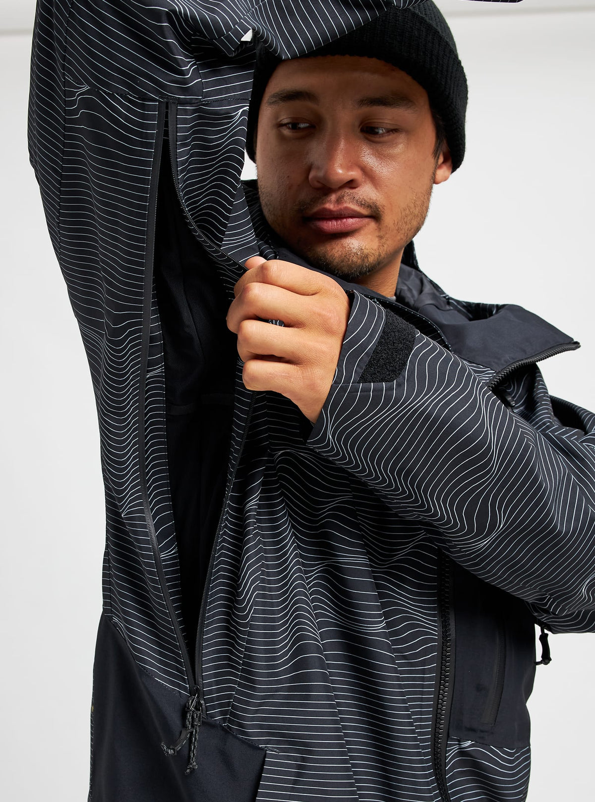 Burton [ak] GORE-TEX Cyclic Jacket 2022 Logo lines