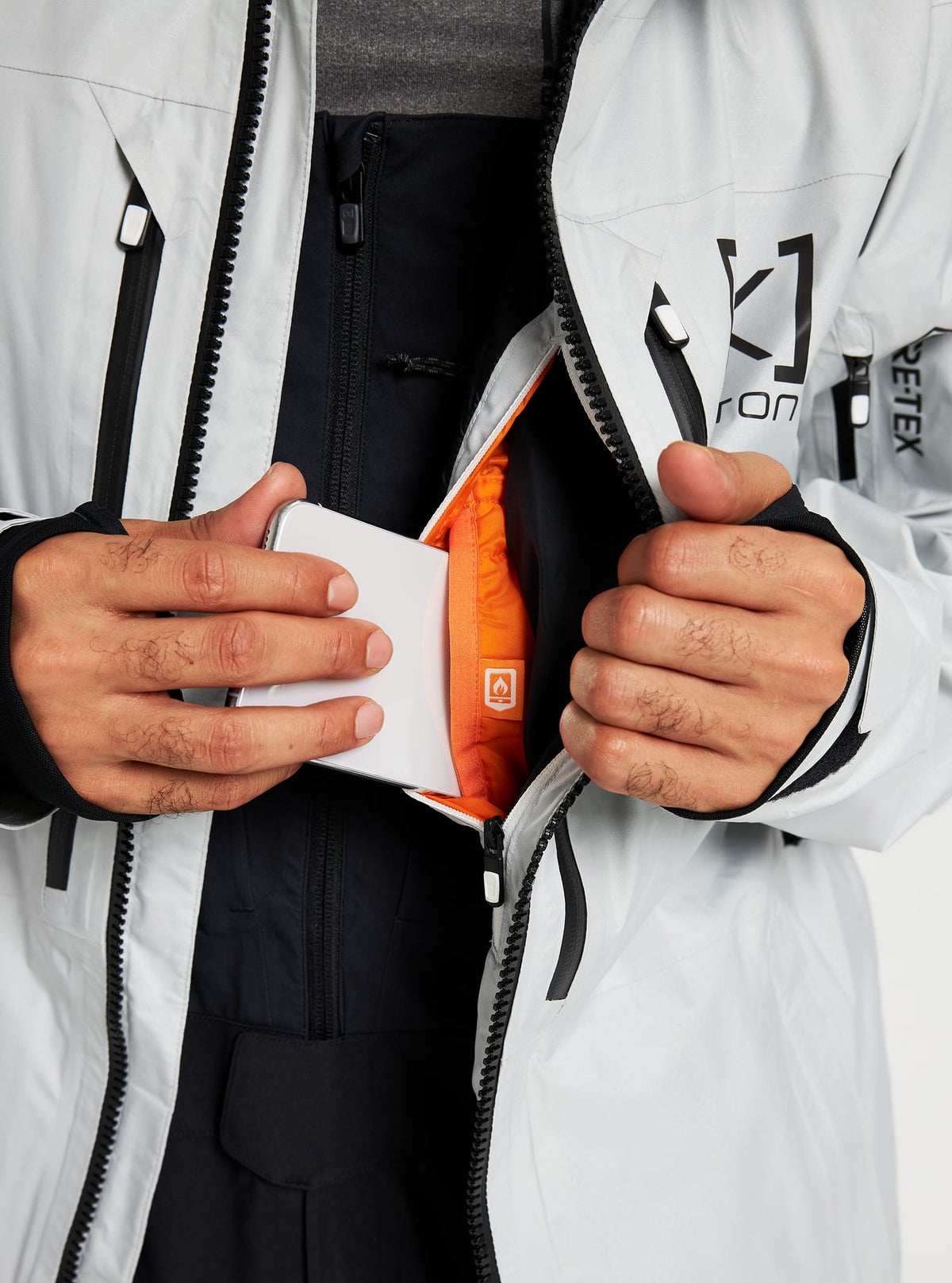 Burton [ak] GORE-TEX Swash Jacket 2022 Solution dyed light gray