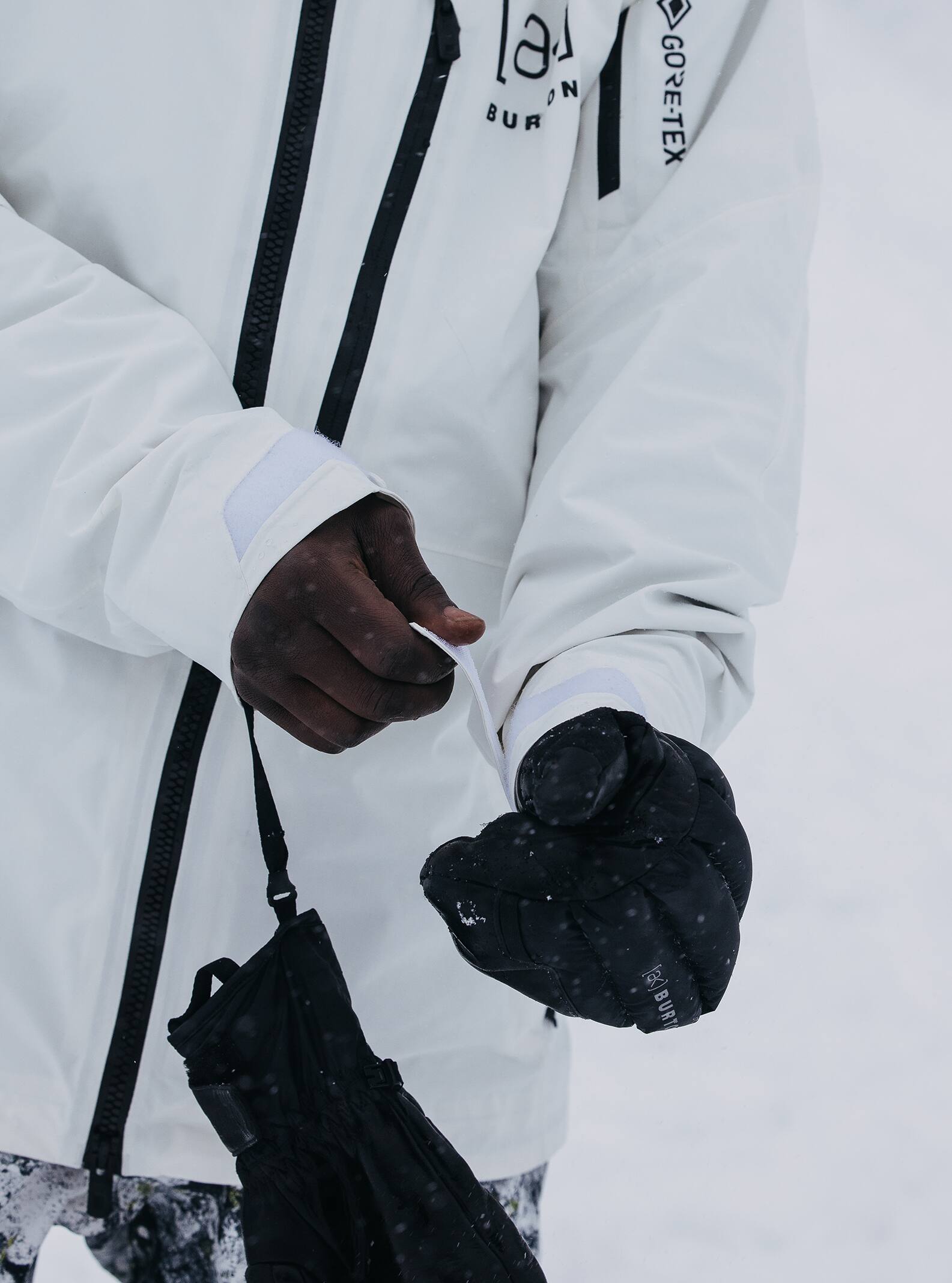 Burton Men's Burton [ak] Cyclic GORE-TEX 2L Jacket Stout White