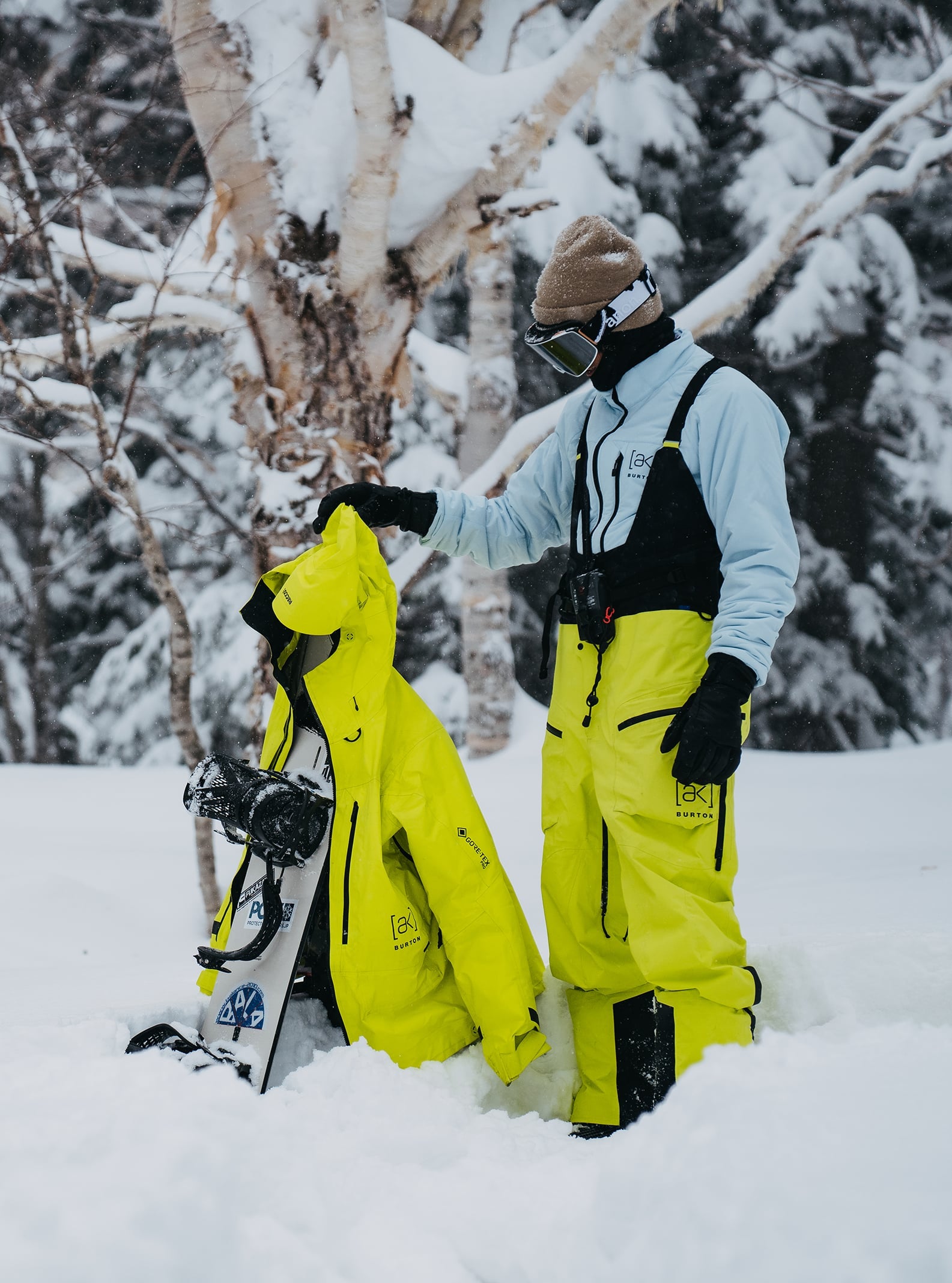 Burton Men's Burton [ak] Tusk GORE-TEX PRO Hi-Top 3L Bib Pants Limeade
