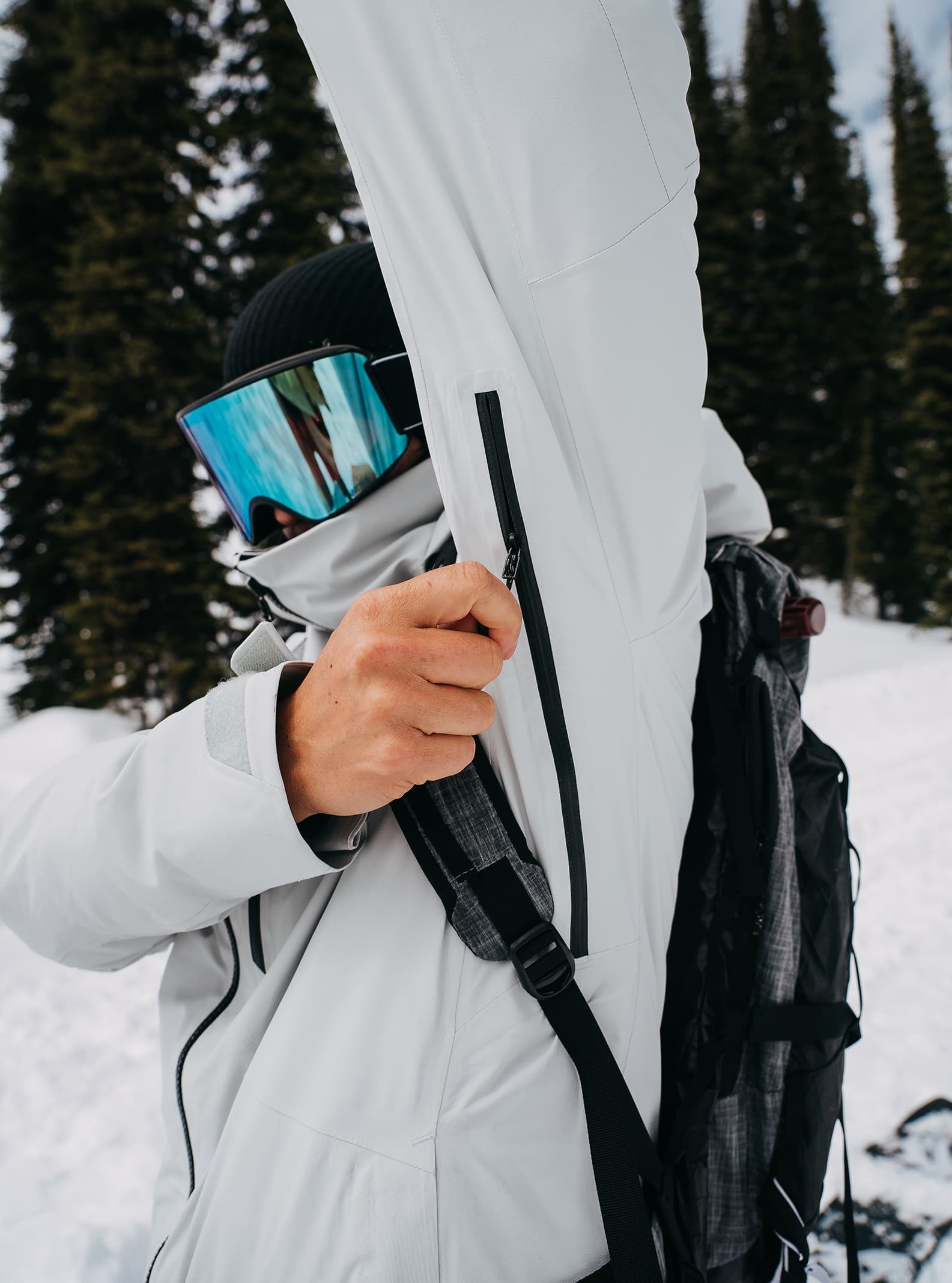 Burton Women's Burton [ak] Embark GORE-TEX 2L Jacket Gray Cloud