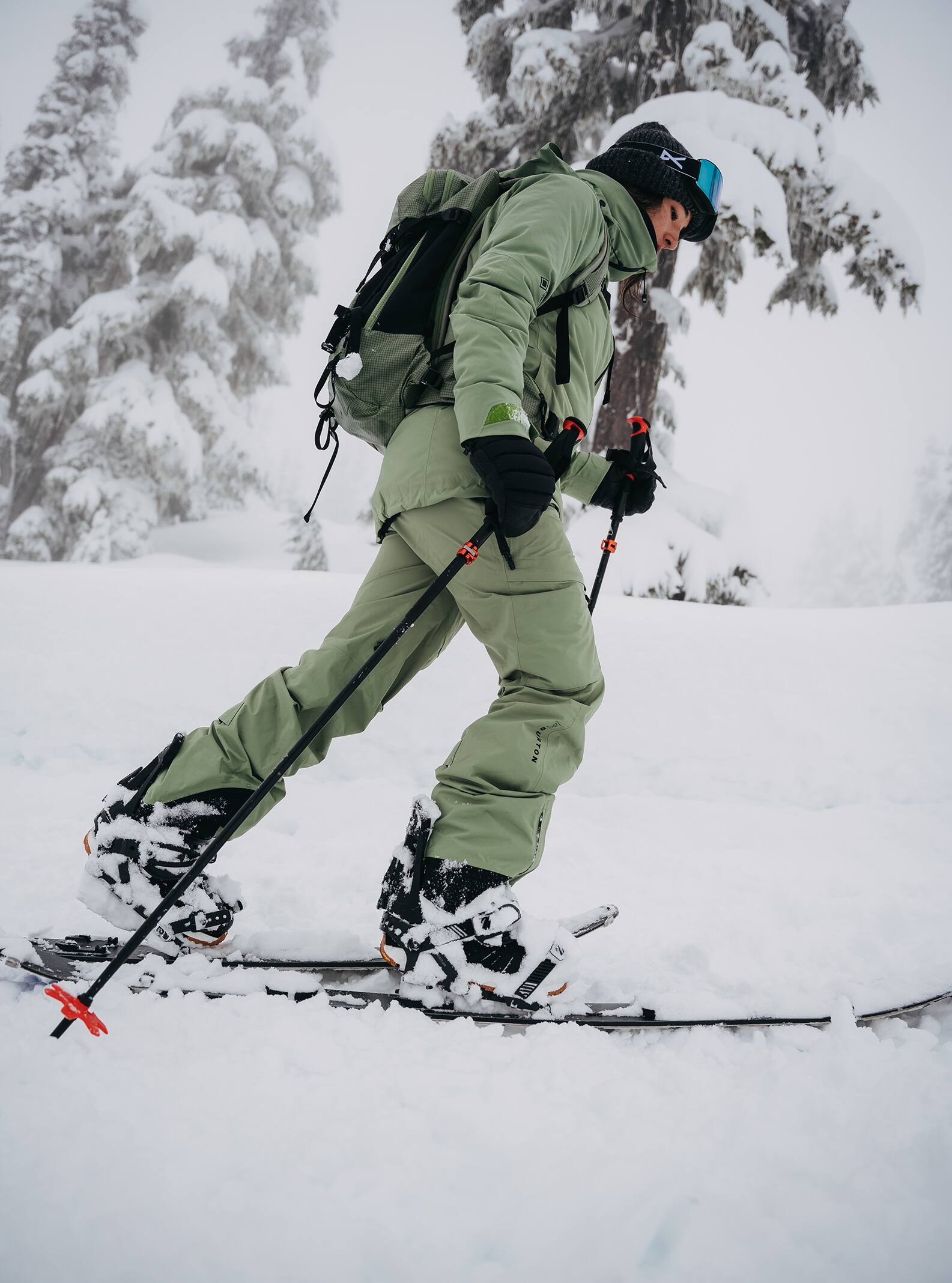 Burton Women's Burton [ak] Embark GORE-TEX 2L Jacket Hedge Green