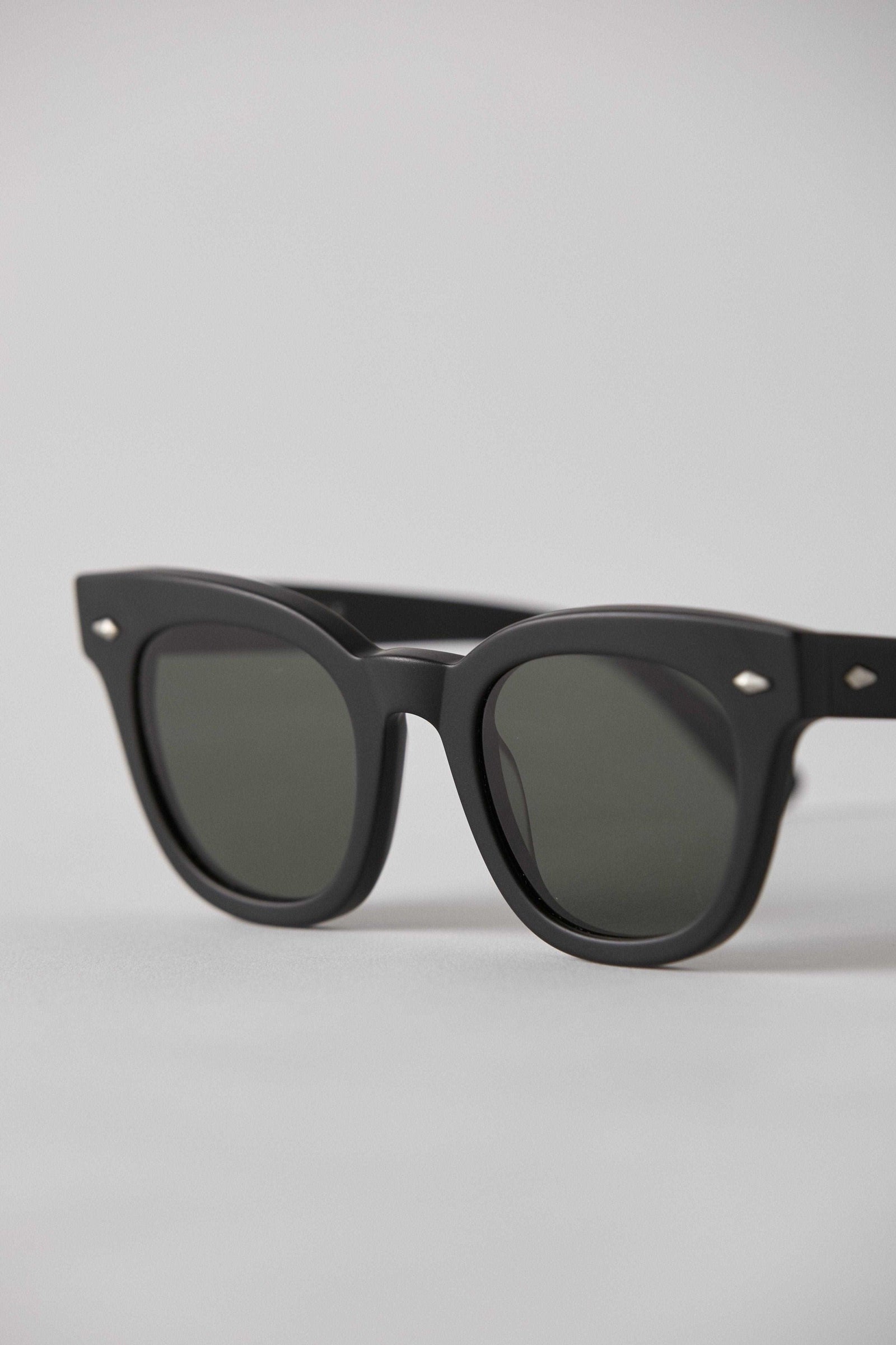 Epokhe Dylan Sunglasses Black Matte / Green