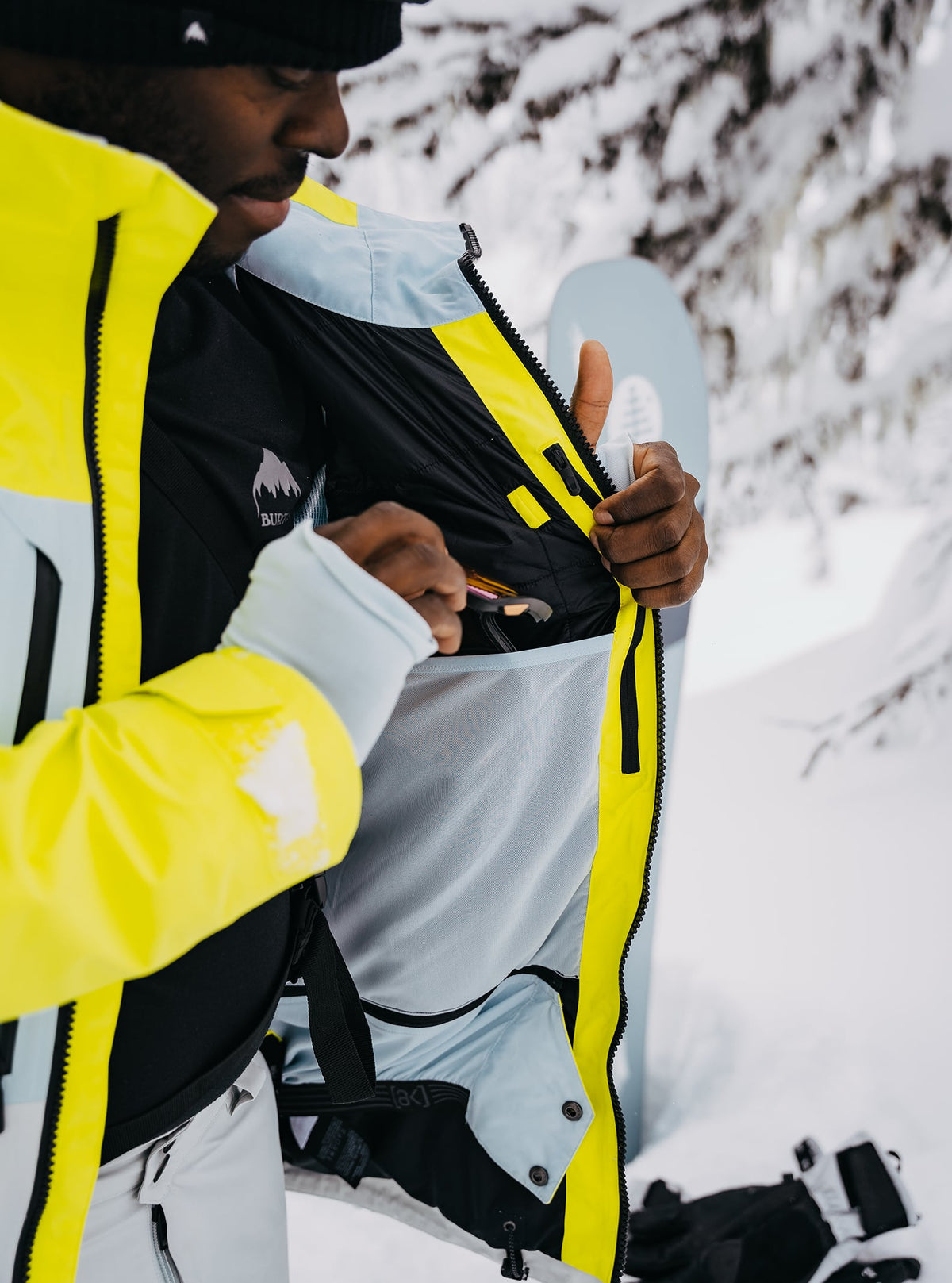 Burton Men's Burton [ak] Swash GORE-TEX 2L Jacket Limeade/Ballad Blue/Gray Cloud