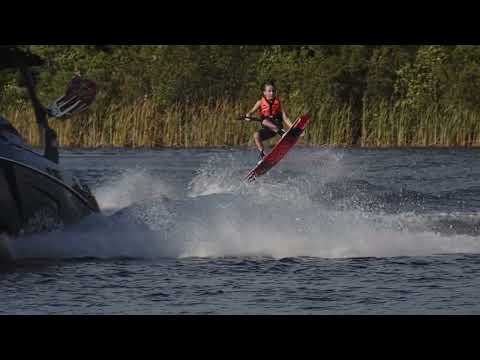 District Jr Wakeboard w/ Vision Jr Boots 2023