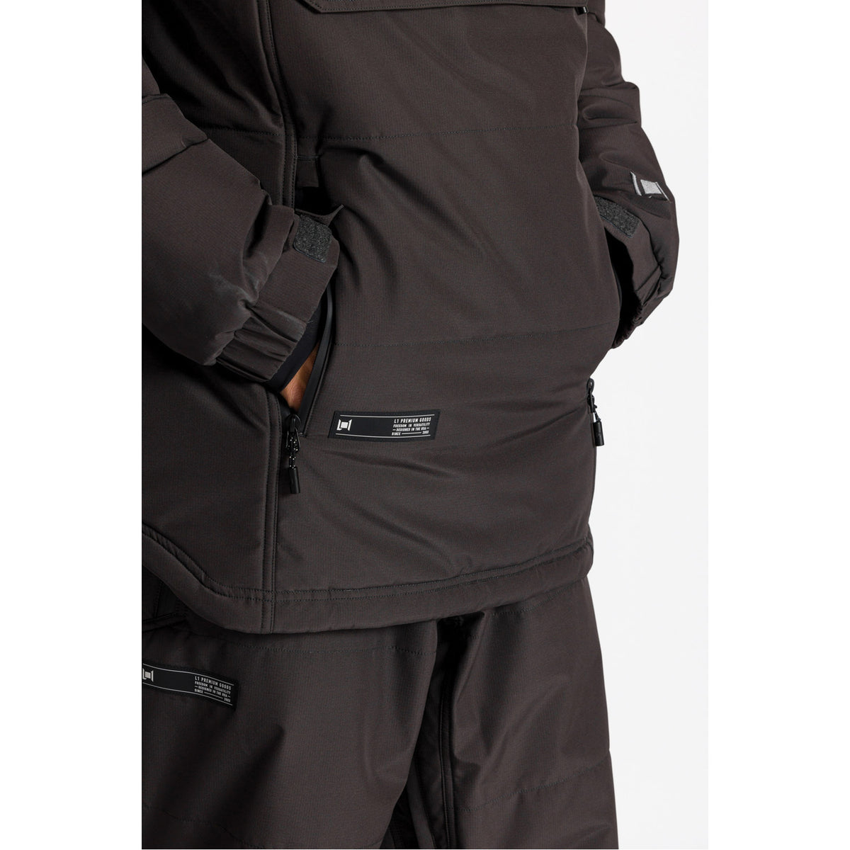 L1 Aftershock Snowboard Jacket  Black