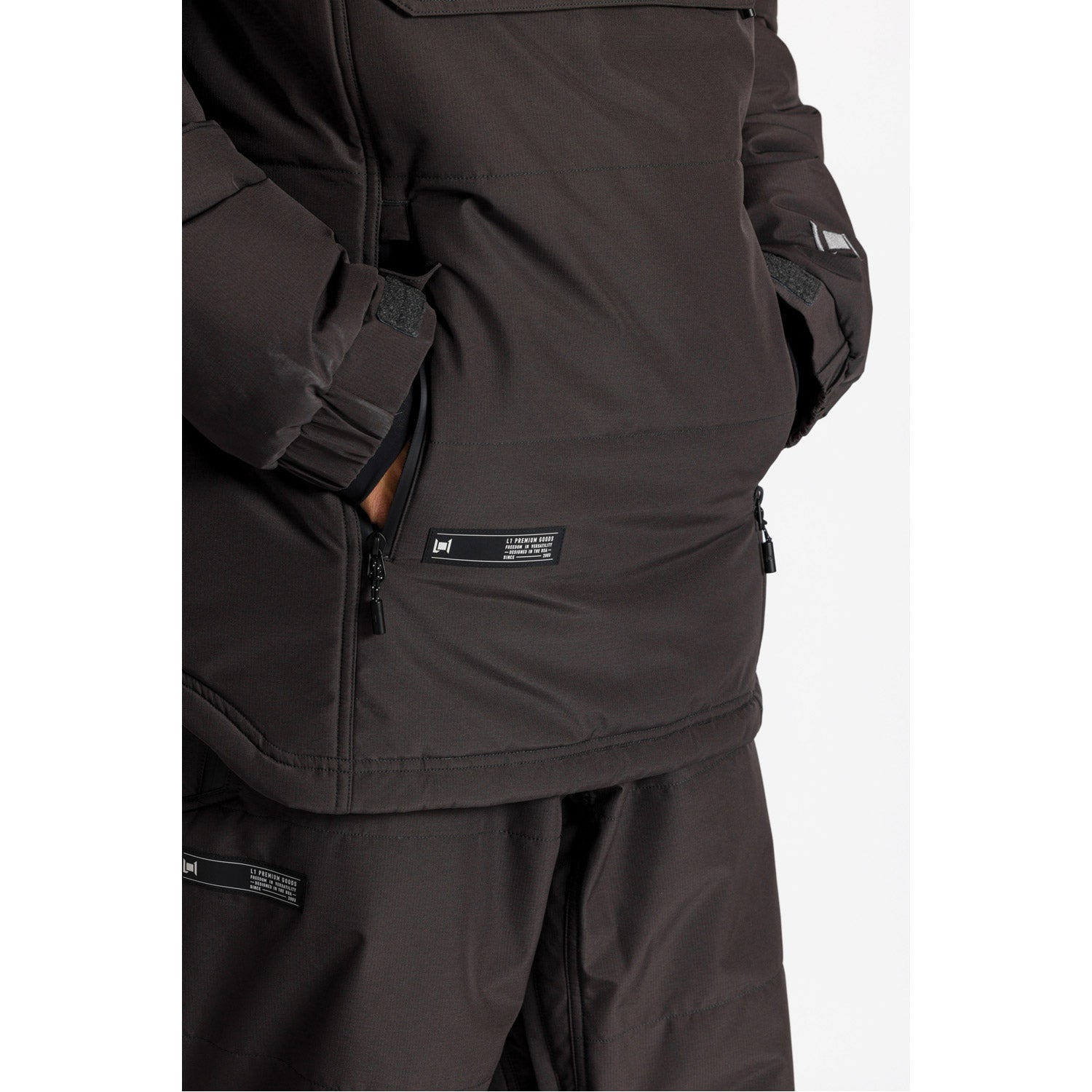 L1 Aftershock Snowboard Jacket  Black