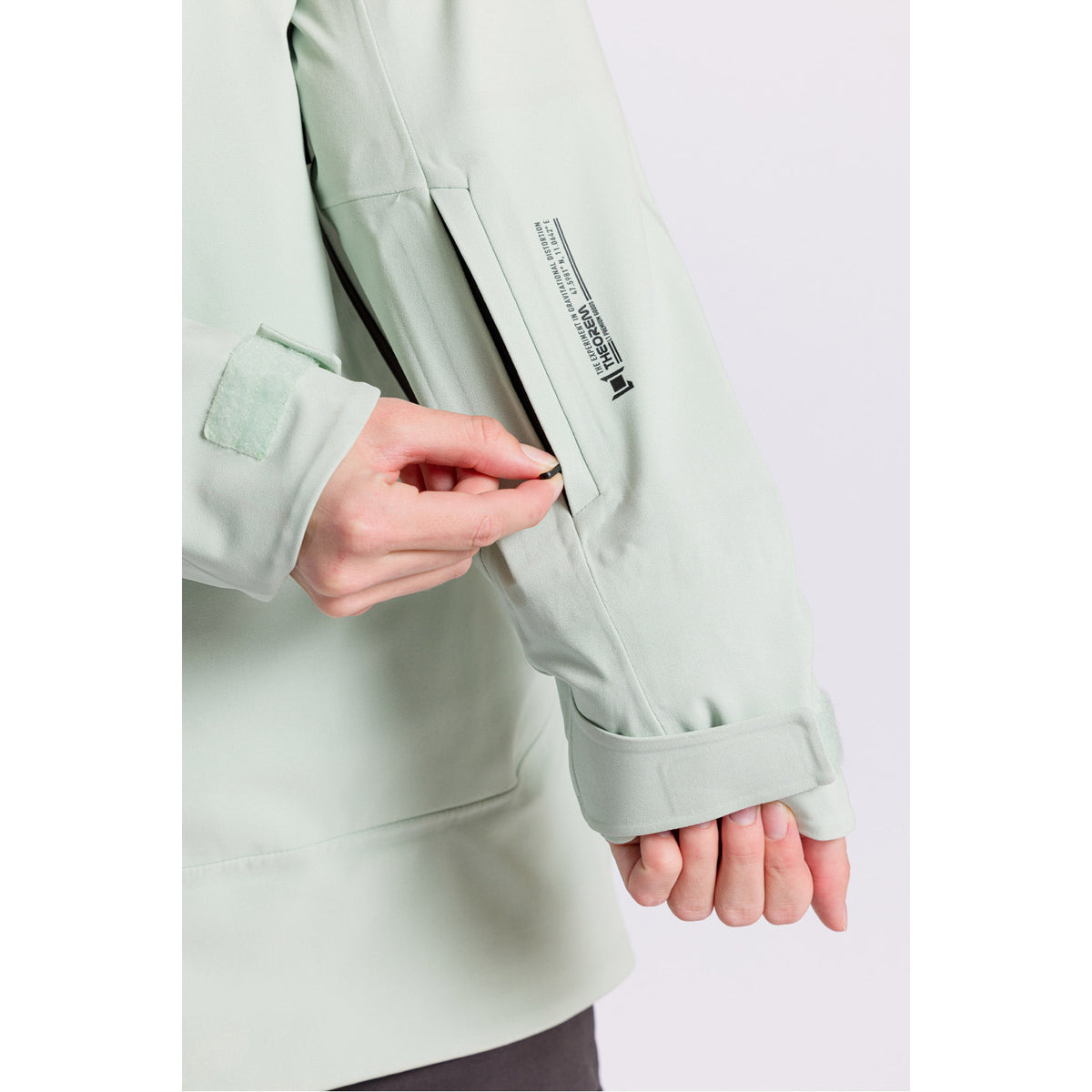 L1 Atlas Snowboard Jacket  Spray