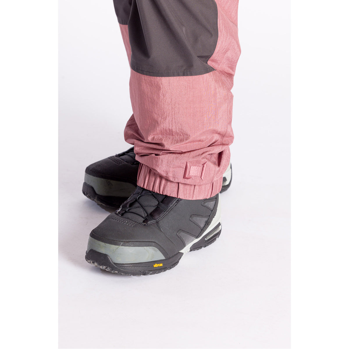 L1 Ventura Pant Burnt Rose / Phantom