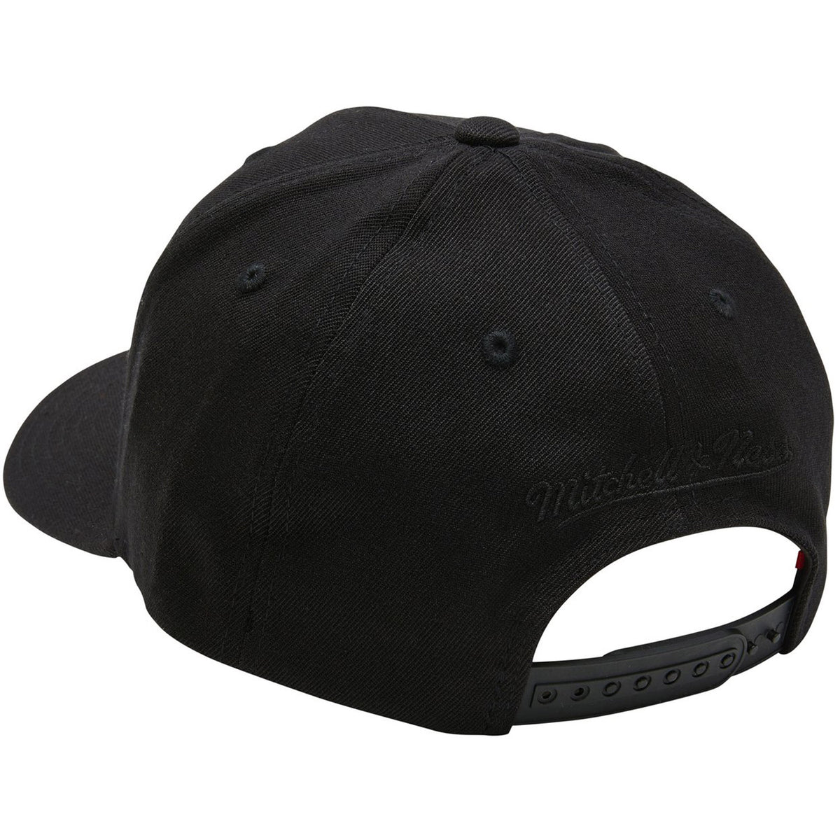 Mitchell & Ness Milwaukee Bucks Black Team Logo Classic Snapback