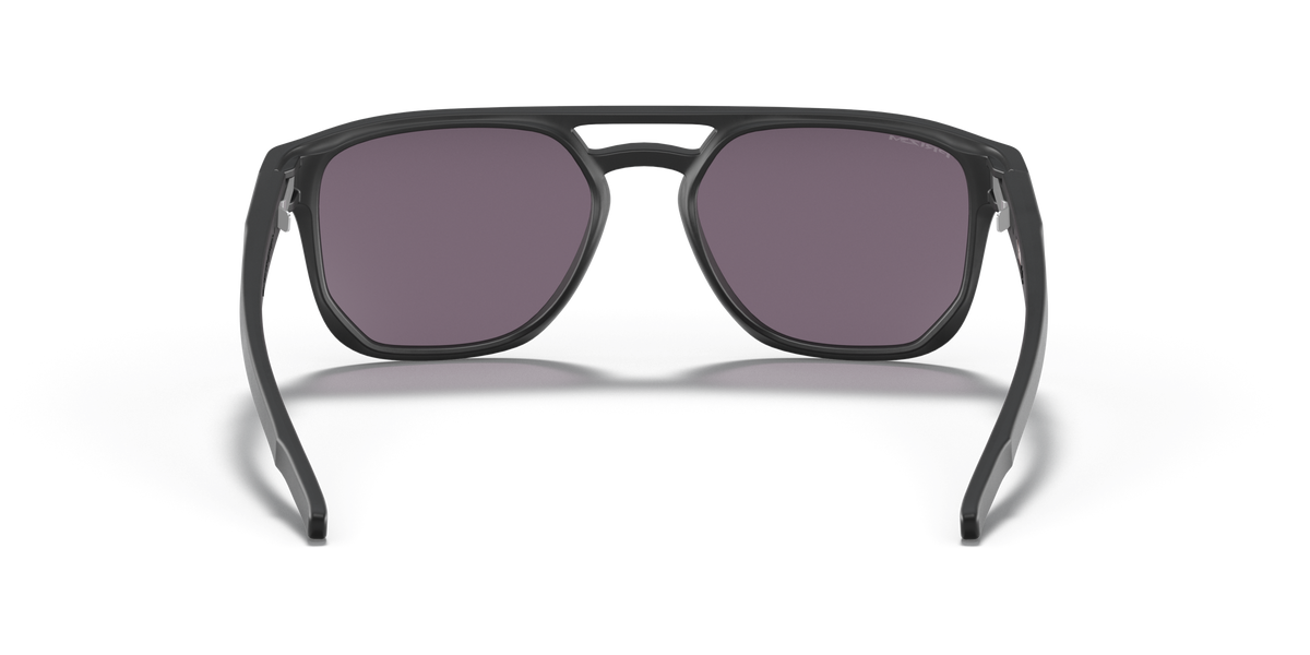 Oakley Latch™ Beta Matte black w/ prizm grey lens