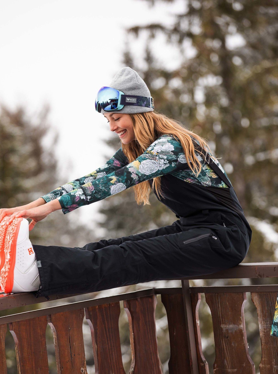 Roxy Womens GORE-TEX&reg; Stretch Prism Snow Bib Pants True black