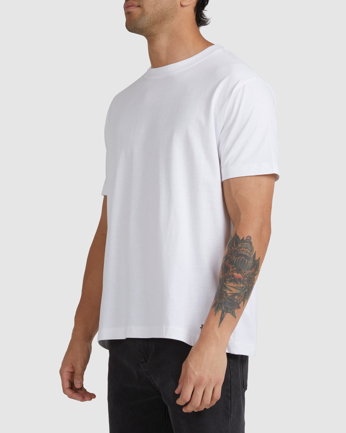 RVCA CROSSED OUT SS TEE WHITE