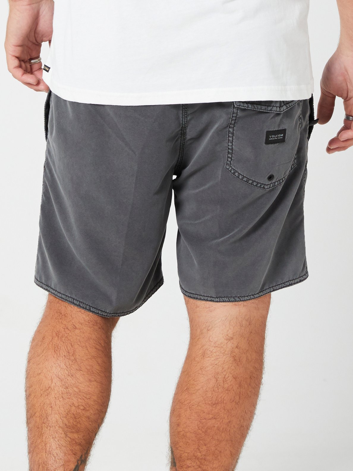 Volcom Center 17" Trunks - Military Black